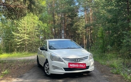 Hyundai Solaris II рестайлинг, 2015 год, 640 000 рублей, 4 фотография