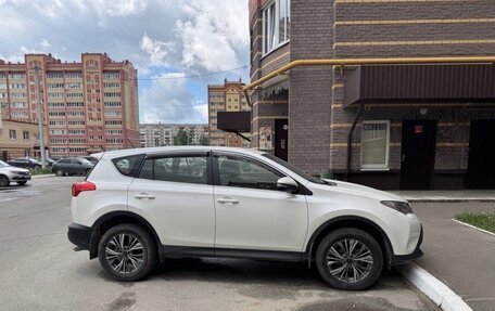 Toyota RAV4, 2015 год, 2 000 000 рублей, 3 фотография