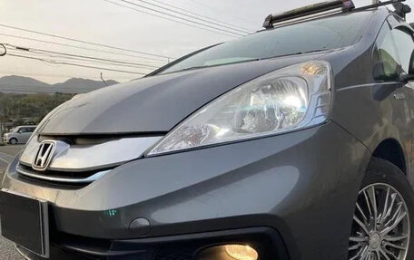 Honda Fit Shuttle I рестайлинг, 2013 год, 750 000 рублей, 1 фотография
