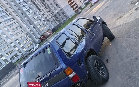 Nissan Terrano II рестайлинг, 1993 год, 180 000 рублей, 5 фотография