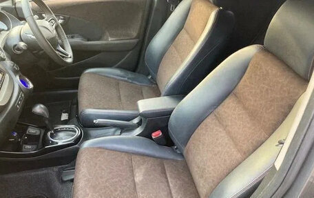 Honda Fit Shuttle I рестайлинг, 2013 год, 750 000 рублей, 15 фотография