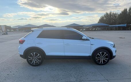 Volkswagen T-Roc I, 2023 год, 1 745 005 рублей, 7 фотография