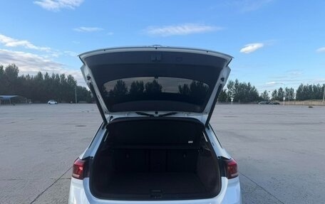 Volkswagen T-Roc I, 2023 год, 1 745 005 рублей, 8 фотография