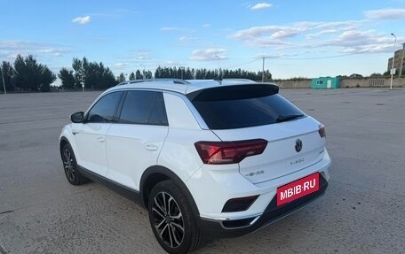 Volkswagen T-Roc I, 2023 год, 1 745 005 рублей, 4 фотография
