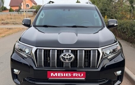 Toyota Land Cruiser Prado 150 рестайлинг 2, 2017 год, 4 450 000 рублей, 2 фотография