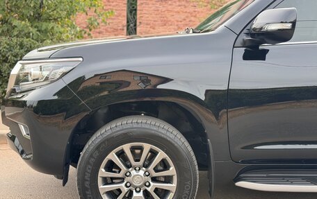 Toyota Land Cruiser Prado 150 рестайлинг 2, 2017 год, 4 450 000 рублей, 12 фотография