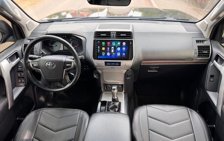 Toyota Land Cruiser Prado 150 рестайлинг 2, 2017 год, 4 450 000 рублей, 37 фотография