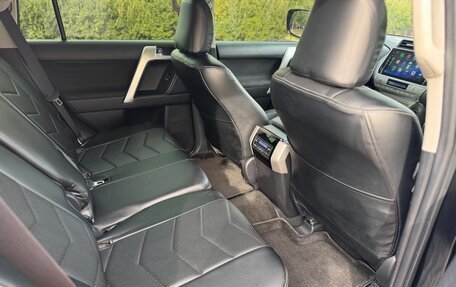 Toyota Land Cruiser Prado 150 рестайлинг 2, 2017 год, 4 450 000 рублей, 34 фотография