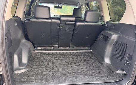Toyota Land Cruiser Prado 150 рестайлинг 2, 2017 год, 4 450 000 рублей, 30 фотография