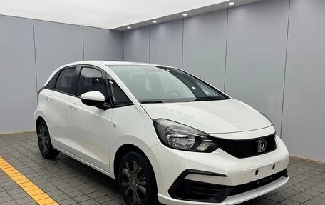 Honda Fit, 2022 год, 1 350 003 рублей, 3 фотография