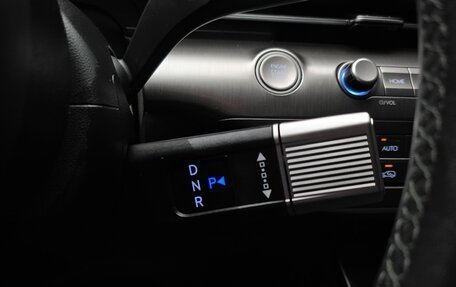 Hyundai Kona, 2024 год, 2 300 000 рублей, 7 фотография