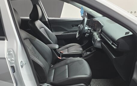 Hyundai Kona, 2024 год, 2 300 000 рублей, 13 фотография