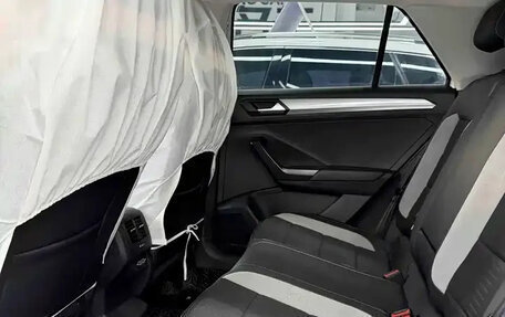 Volkswagen T-Roc I, 2023 год, 1 255 600 рублей, 9 фотография