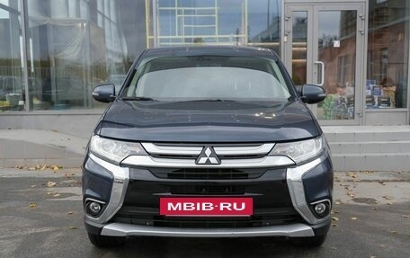 Mitsubishi Outlander III рестайлинг 3, 2017 год, 1 880 000 рублей, 2 фотография