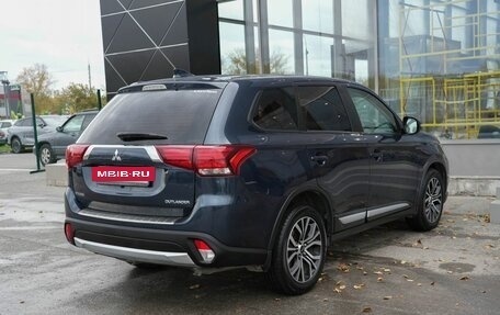 Mitsubishi Outlander III рестайлинг 3, 2017 год, 1 880 000 рублей, 5 фотография