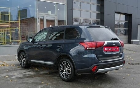 Mitsubishi Outlander III рестайлинг 3, 2017 год, 1 880 000 рублей, 7 фотография