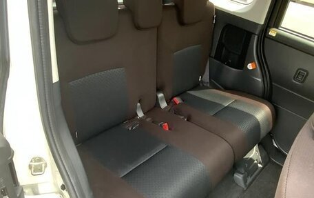 Toyota Roomy I, 2022 год, 910 004 рублей, 8 фотография