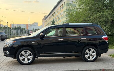 Toyota Highlander III, 2011 год, 2 370 000 рублей, 2 фотография
