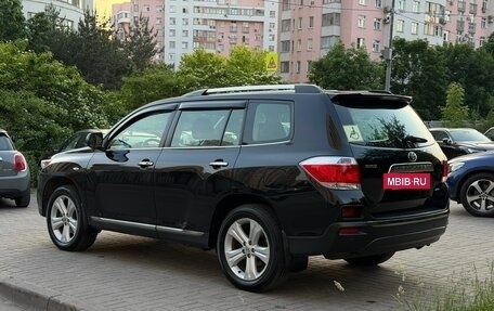 Toyota Highlander III, 2011 год, 2 370 000 рублей, 5 фотография