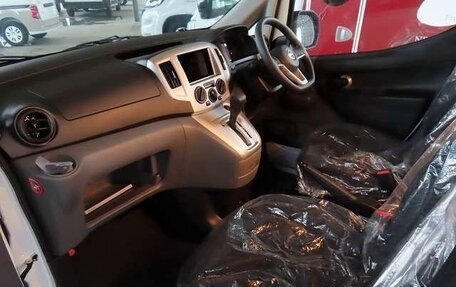 Nissan NV200, 2024 год, 1 500 000 рублей, 16 фотография