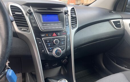 Hyundai i30 II рестайлинг, 2012 год, 700 000 рублей, 9 фотография
