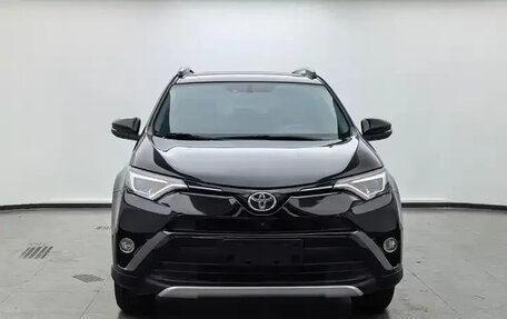 Toyota RAV4, 2017 год, 2 046 040 рублей, 2 фотография