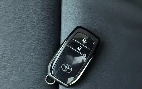 Toyota RAV4, 2017 год, 2 046 040 рублей, 20 фотография