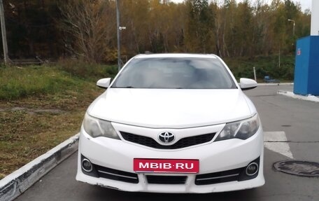 Toyota Camry, 2012 год, 750 000 рублей, 1 фотография