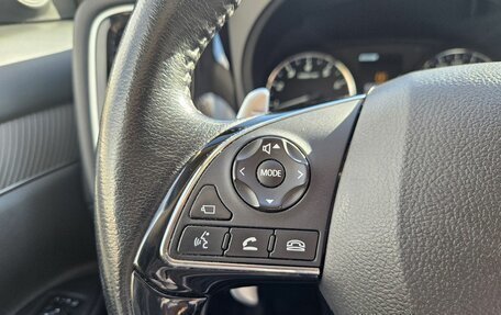 Mitsubishi Outlander III рестайлинг 3, 2021 год, 2 700 000 рублей, 14 фотография