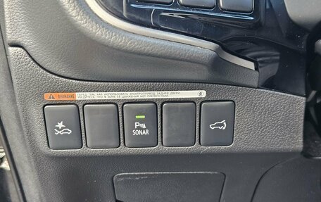 Mitsubishi Outlander III рестайлинг 3, 2021 год, 2 700 000 рублей, 20 фотография