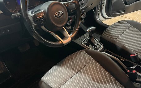 KIA Rio IV, 2018 год, 1 300 000 рублей, 18 фотография