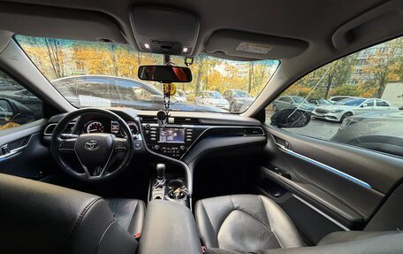 Toyota Camry, 2020 год, 2 650 000 рублей, 10 фотография
