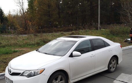 Toyota Camry, 2012 год, 750 000 рублей, 2 фотография