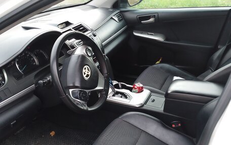 Toyota Camry, 2012 год, 750 000 рублей, 11 фотография
