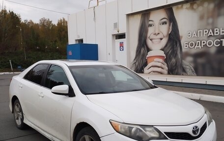 Toyota Camry, 2012 год, 750 000 рублей, 5 фотография