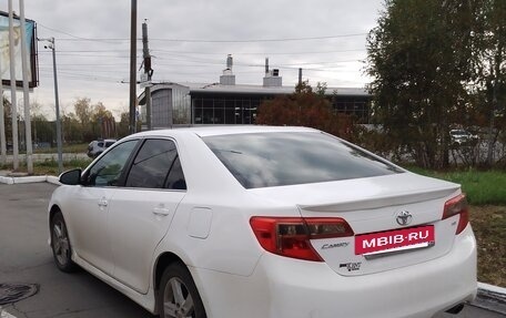 Toyota Camry, 2012 год, 750 000 рублей, 3 фотография