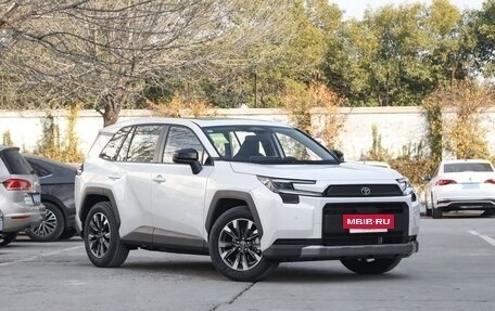 Toyota RAV4, 2026 год, 4 400 000 рублей, 3 фотография