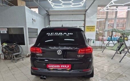 Volkswagen Tiguan I, 2016 год, 1 600 000 рублей, 2 фотография