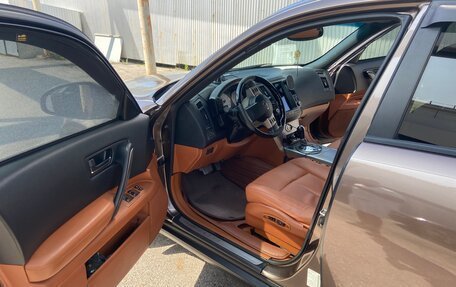 Infiniti FX I, 2005 год, 1 180 000 рублей, 10 фотография