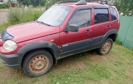 Chevrolet Niva I рестайлинг, 2010 год, 250 000 рублей, 4 фотография