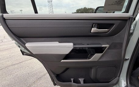 Toyota Sequoia, 2026 год, 147 005 рублей, 17 фотография
