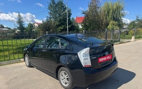 Toyota Prius, 2010 год, 990 000 рублей, 4 фотография