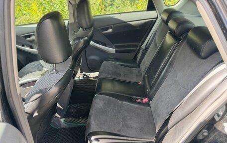 Toyota Prius, 2010 год, 990 000 рублей, 8 фотография