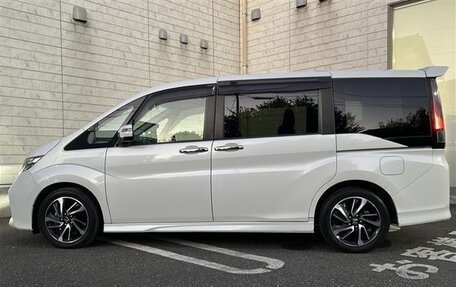 Honda Stepwgn IV, 2017 год, 1 470 000 рублей, 3 фотография