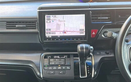 Honda Stepwgn IV, 2017 год, 1 470 000 рублей, 12 фотография