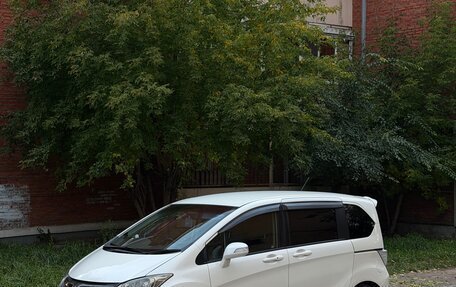 Honda Freed I, 2012 год, 1 050 000 рублей, 2 фотография