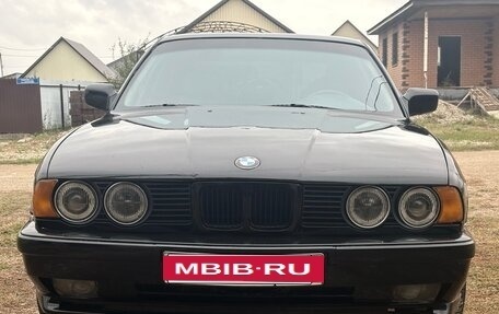 BMW 5 серия, 1991 год, 390 000 рублей, 1 фотография
