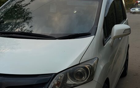 Honda Freed I, 2012 год, 1 050 000 рублей, 3 фотография
