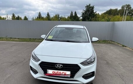 Hyundai Solaris II рестайлинг, 2019 год, 1 500 000 рублей, 4 фотография