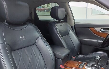 Infiniti FX II, 2013 год, 2 150 000 рублей, 10 фотография